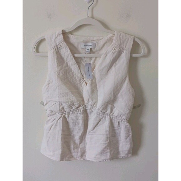 Banana Republic Tops - Banana Republic Ivory V Neck Sleeveless Blouse Women XS NWT
